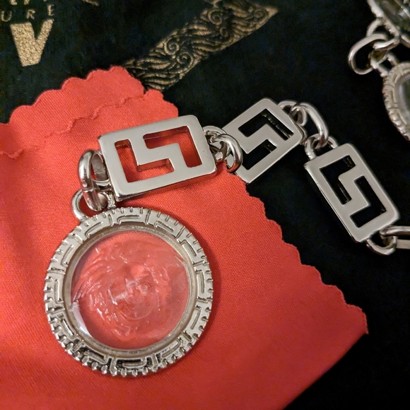 Iconic Vintage Versace Chain Belt with Medusa Medallion 90s - Very Rare! - Picture 3 of 13